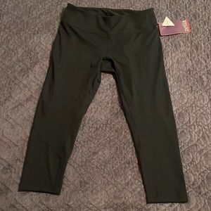 Zella Crop Slim Fit Leggings